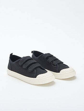 Zapatillas bajas de tela con velcros