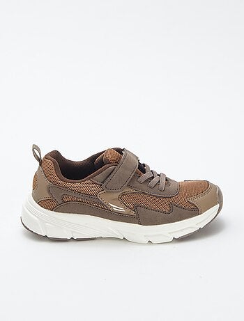 Zapatillas bajas de tela y malla