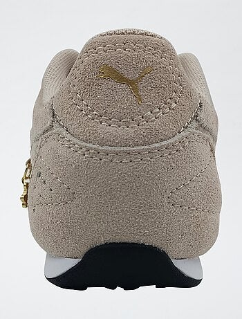 Zapatillas bajas 'Puma' con abalorio de estrella