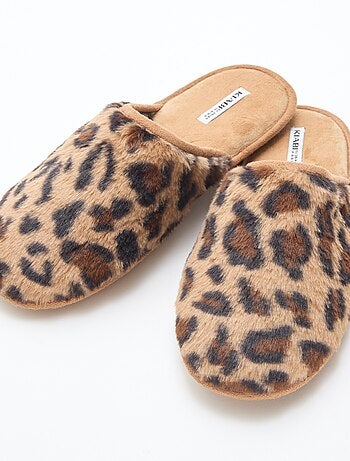 Zapatillas básicas de pelo sintético