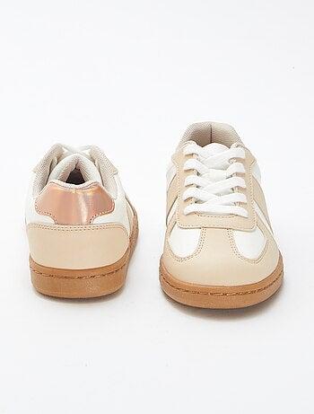 Zapatillas bicolores con cordones