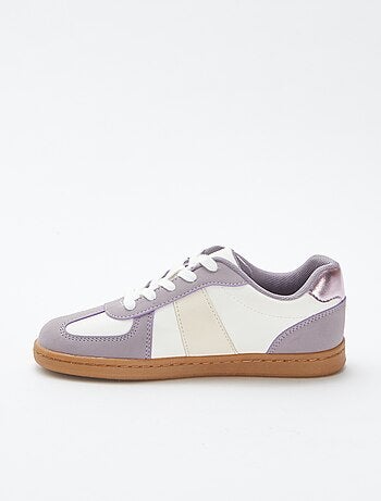Zapatillas bicolores con cordones