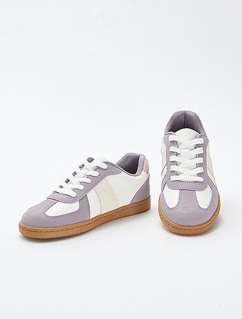 Zapatillas bicolores con cordones