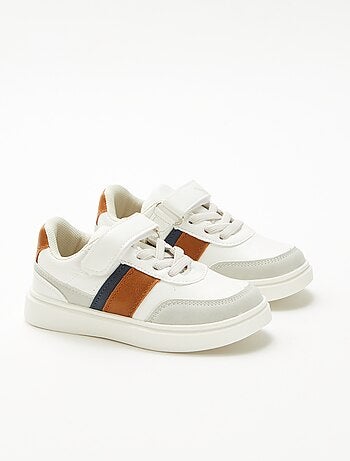Zapatillas bicolores con velcro