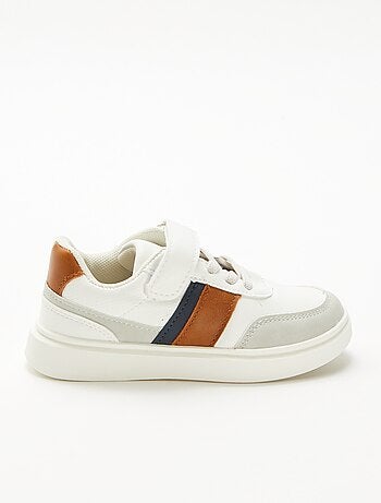 Zapatillas bicolores con velcro