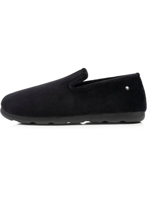 Zapatillas cerradas flexible, ultra cómoda y ligera, suela hombre - Kiabi Zapatillas cerradas flexible, ultra cómoda y ligera, suela hombre - Kiabi