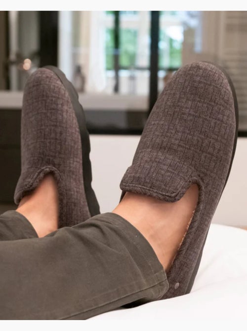 Zapatillas cerradas ultra cómodo y cálido, tecnología hombre isotoner - Kiabi Zapatillas cerradas ultra cómodo y cálido, tecnología hombre isotoner - Kiabi