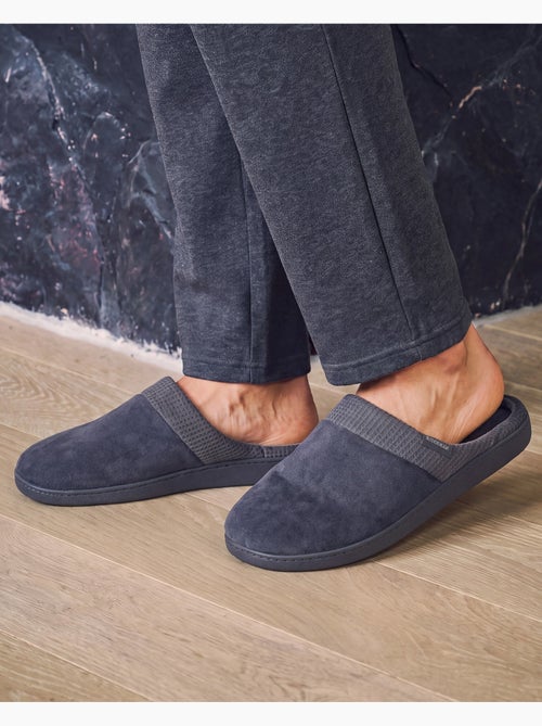 Zapatillas chinelas terciopelo, suela ergonómica, sujeción hombre isotoner - Kiabi Zapatillas chinelas terciopelo, suela ergonómica, sujeción hombre isotoner - Kiabi