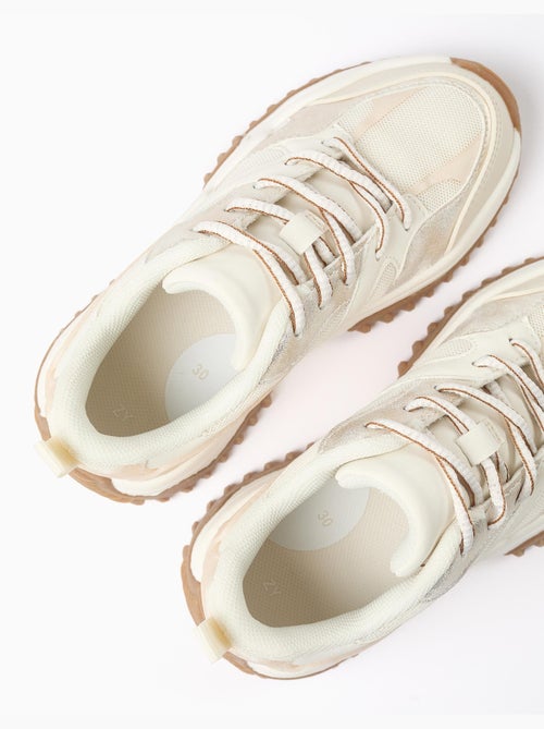 Zapatillas combinadas con cordones y suela gruesa - Kiabi