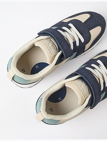 Zapatillas combinadas con tira autoadherente