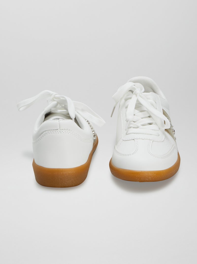 Zapatillas con apliques dorados BLANCO - Kiabi