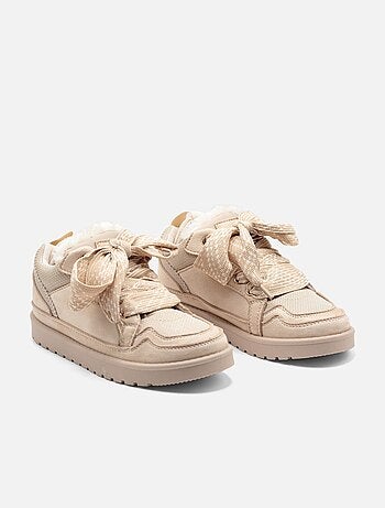 Zapatillas con cordones