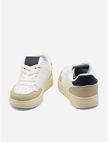 Zapatillas con cordones