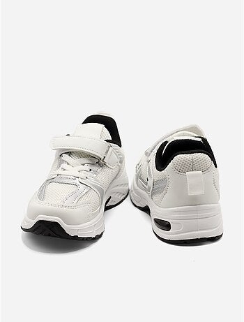 Zapatillas con cordones