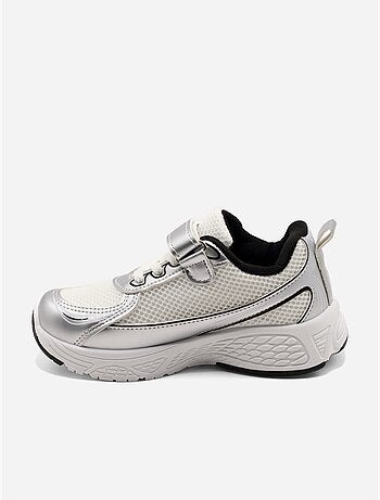 Zapatillas con cordones