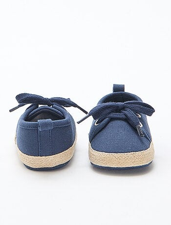 Zapatillas con cordones de tela
