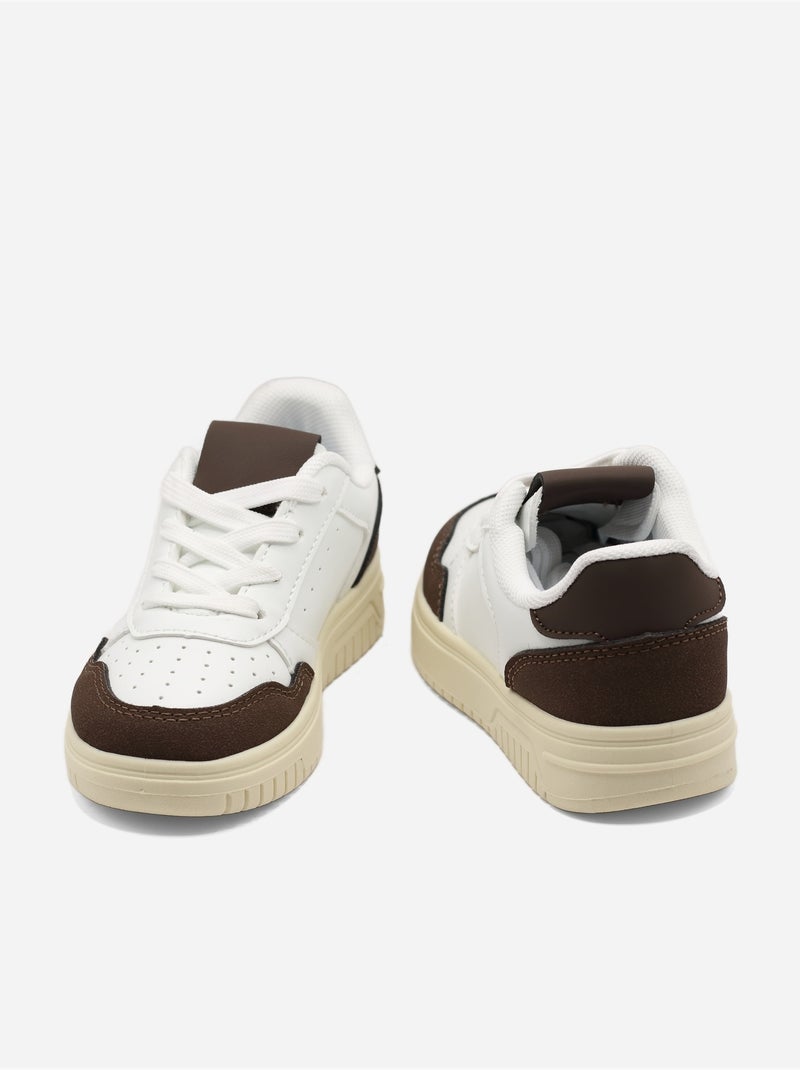 Zapatillas con cordones Marrón - Kiabi
