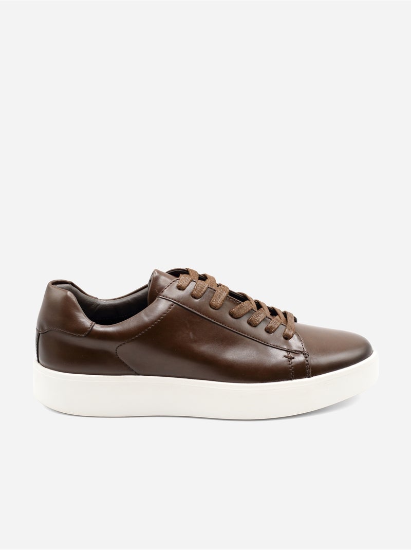 Zapatillas con cordones Marrón - Kiabi