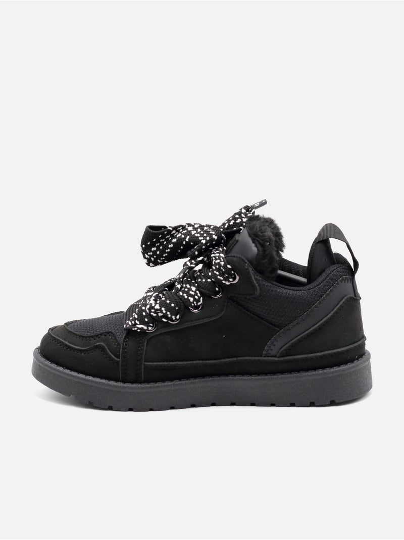 Zapatillas con cordones Negro - Kiabi