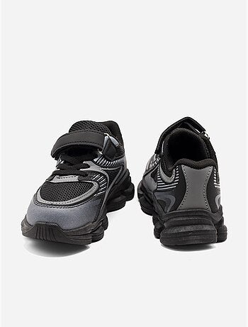 Zapatillas con cordones