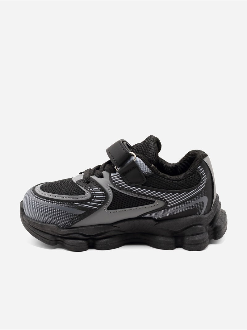 Zapatillas con cordones Negro - Kiabi
