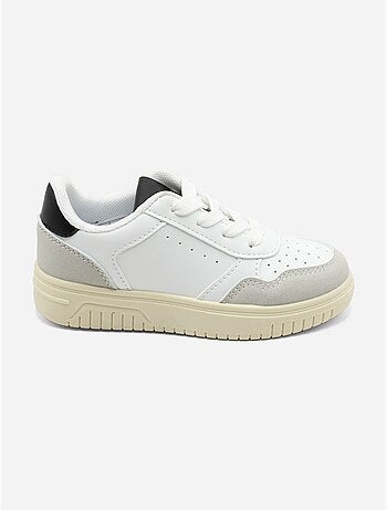 Zapatillas con cordones