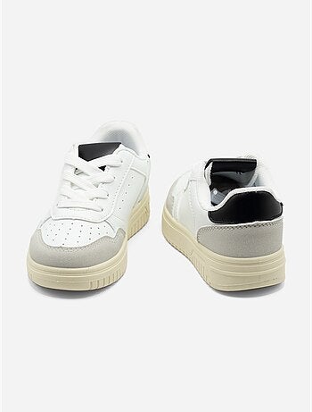 Zapatillas con cordones