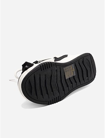 Zapatillas con cordones