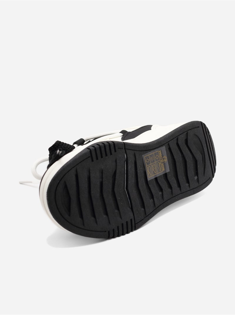 Zapatillas con cordones Negro - Kiabi