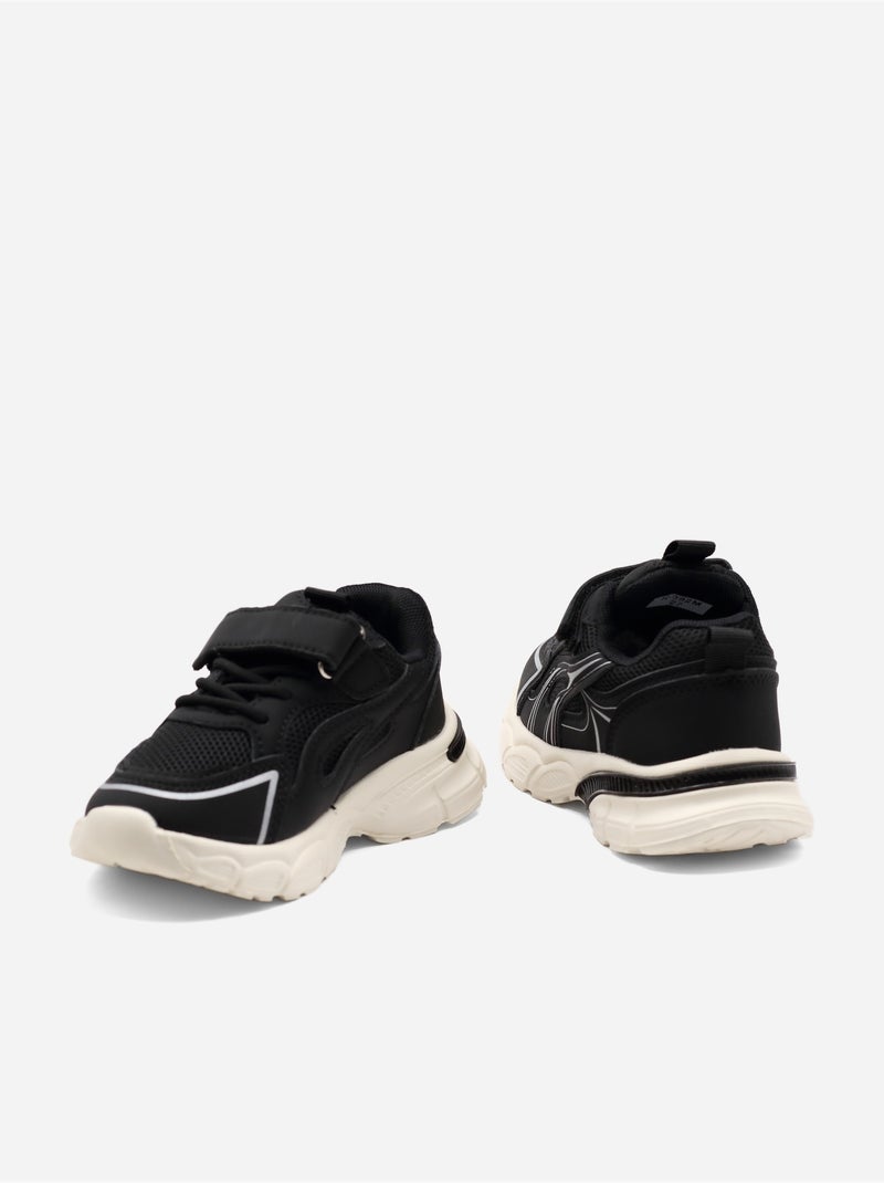 Zapatillas con cordones Negro - Kiabi