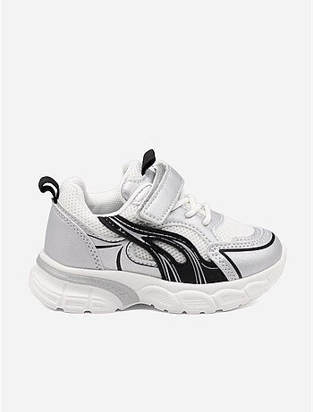 Zapatillas con cordones