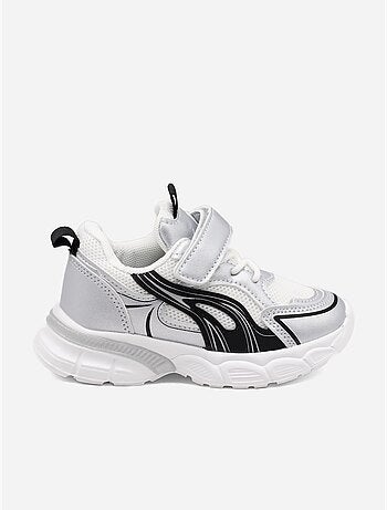 Zapatillas con cordones