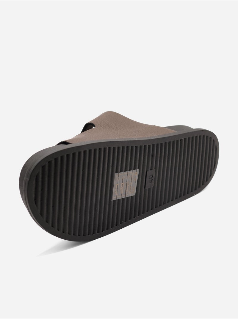 Zapatillas con doble correa Marrón - Kiabi