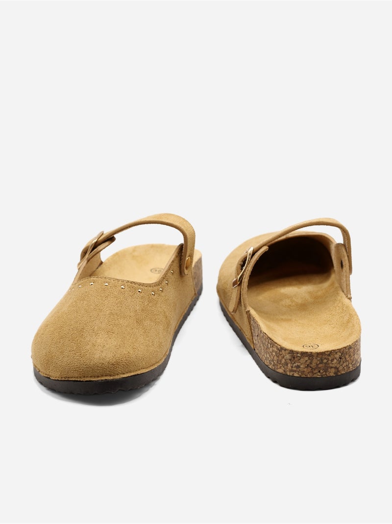 Zapatillas con hebilla y tachuelas Camel - Kiabi