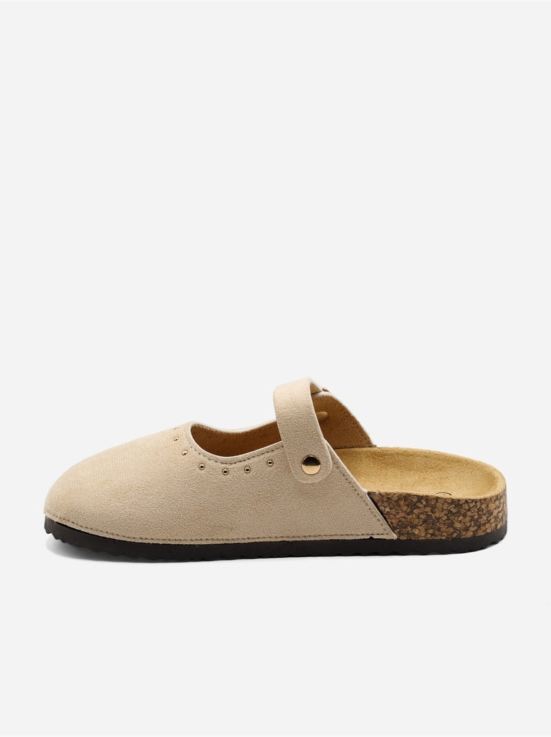 Zapatillas con hebilla y tachuelas Crema - Kiabi