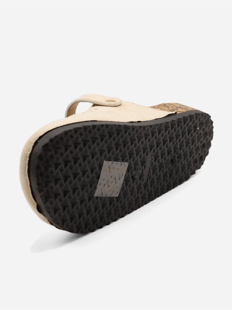 Zapatillas con hebilla y tachuelas Crema - Kiabi