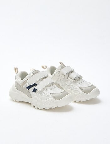 Zapatillas con suela gruesa