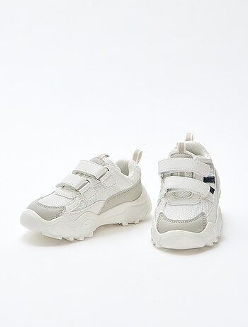 Zapatillas con suela gruesa