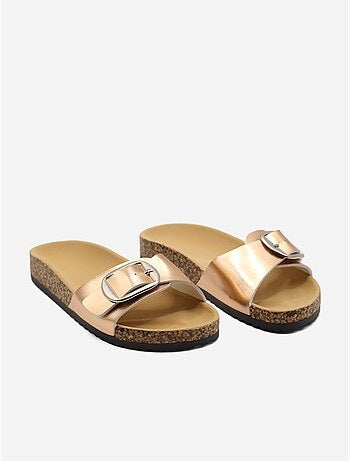 Zapatillas con tiras