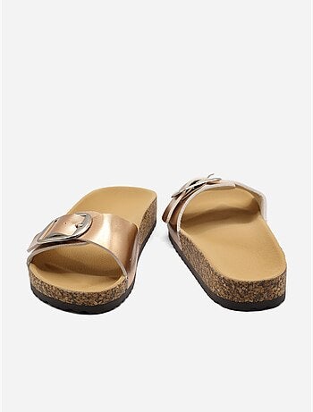 Zapatillas con tiras