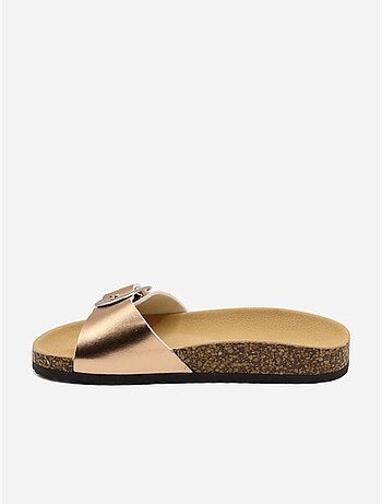 Zapatillas con tiras