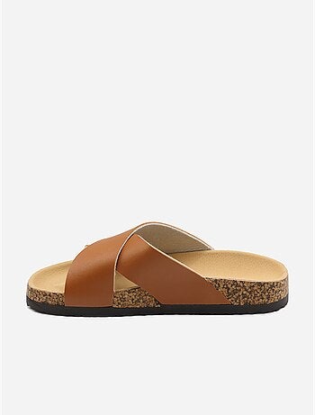 Zapatillas con tiras cruzadas