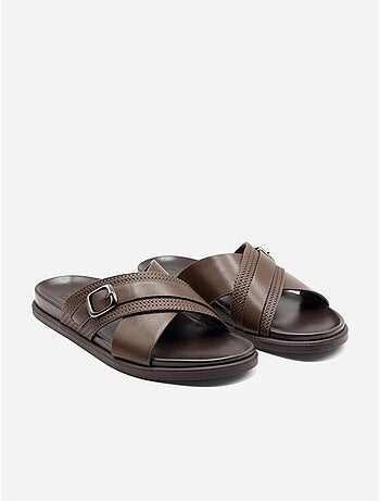 Zapatillas con tiras cruzadas