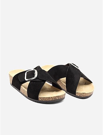 Zapatillas con tiras cruzadas