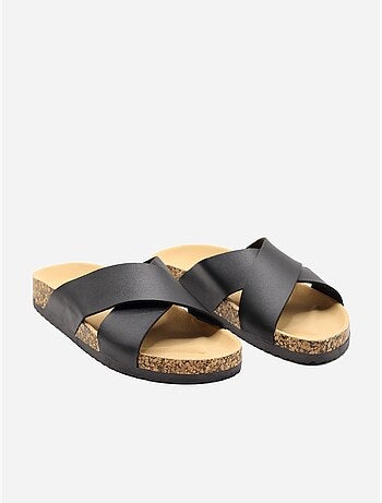 Zapatillas con tiras cruzadas