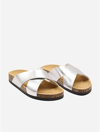 Zapatillas con tiras cruzadas
