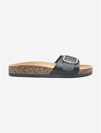 Zapatillas con tiras