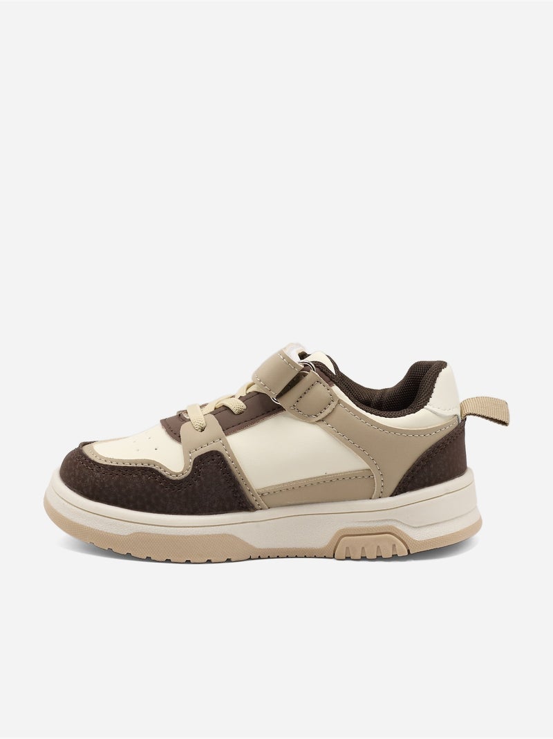 Zapatillas con velcro Marrón - Kiabi