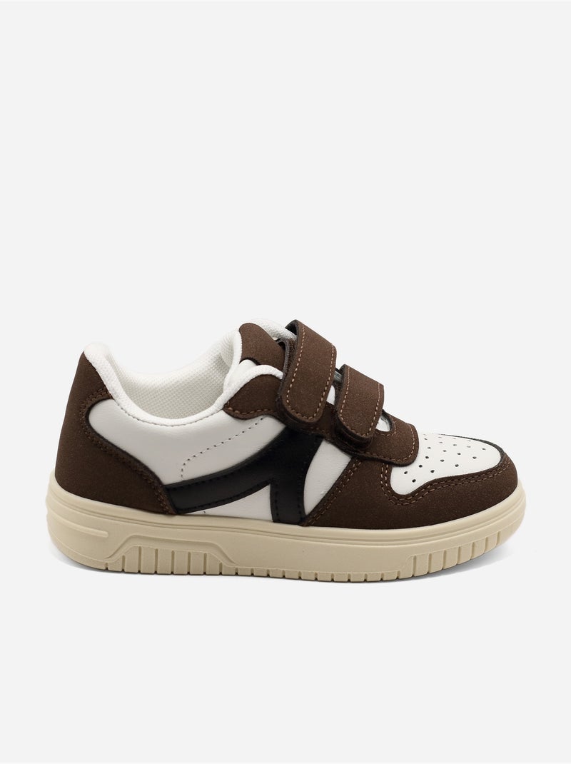 Zapatillas con velcro Marrón - Kiabi