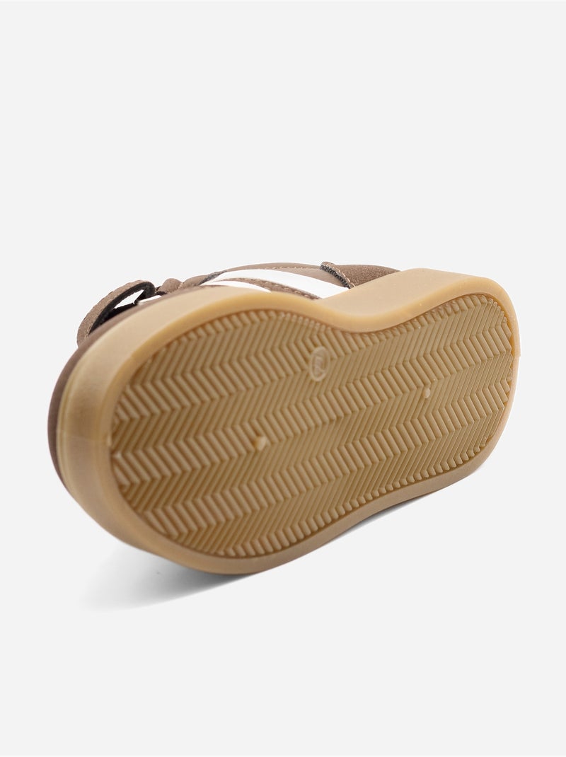 Zapatillas con velcro Marrón - Kiabi